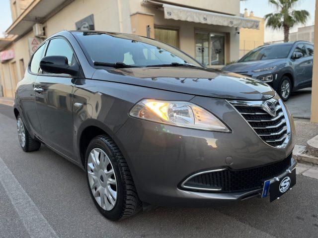 LANCIA Ypsilon 1.2 69 CV 5 porte Silver