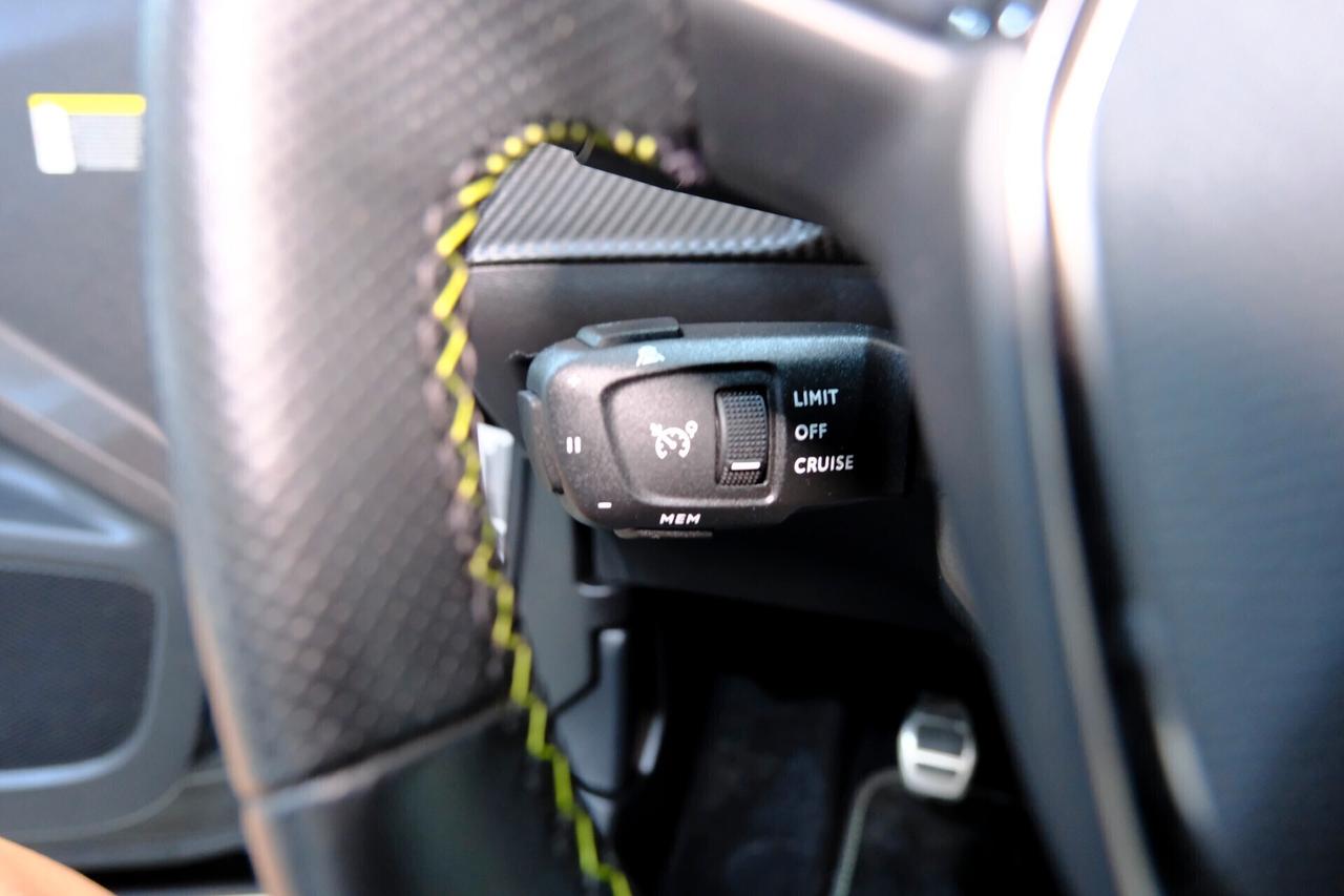 Peugeot 2008 1.2T 130cv GT LED + COCKPIT 3D