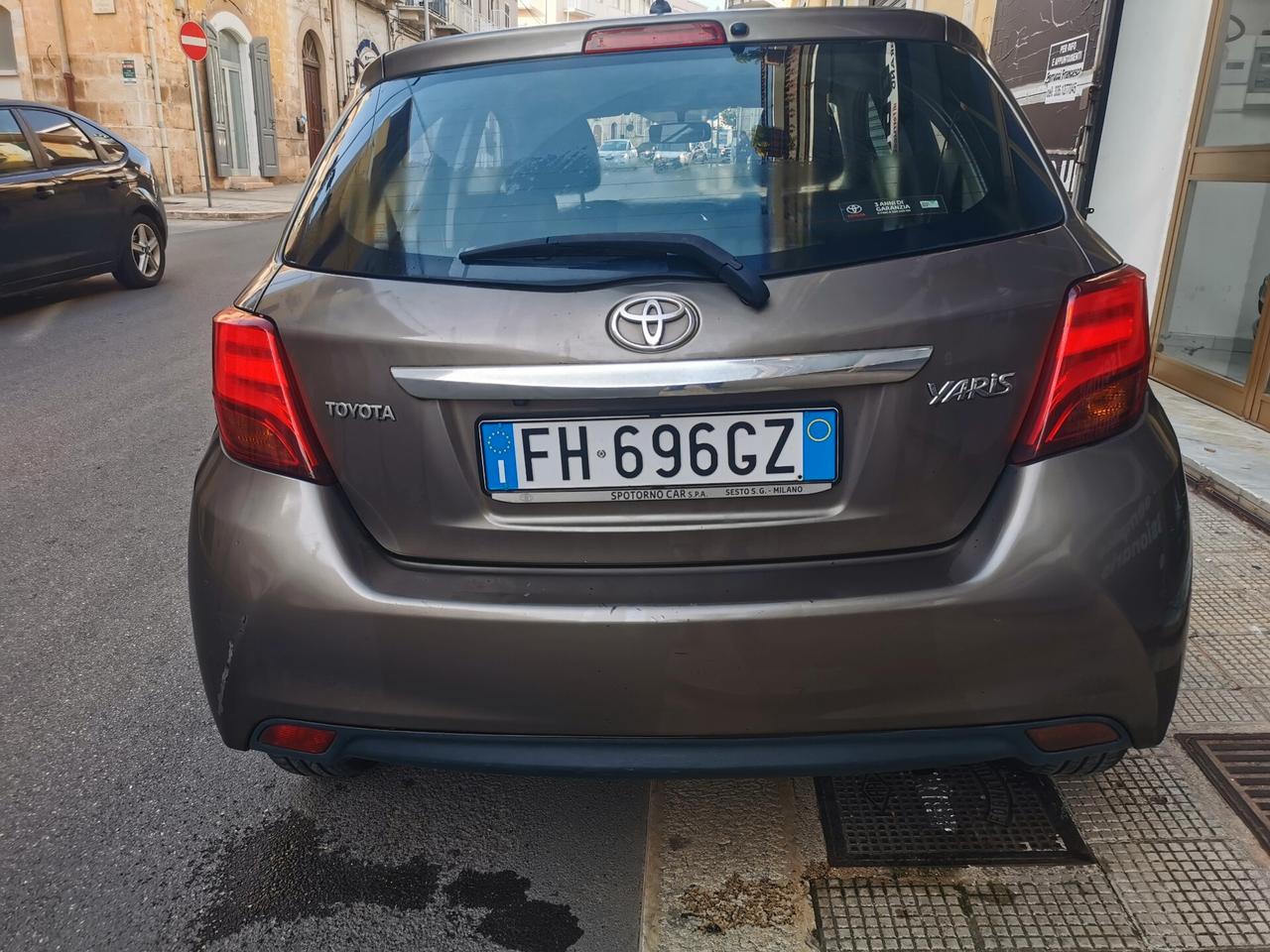 Toyota Yaris 1.0 70 CV 5 porte LOUNGE FULL CAMERA