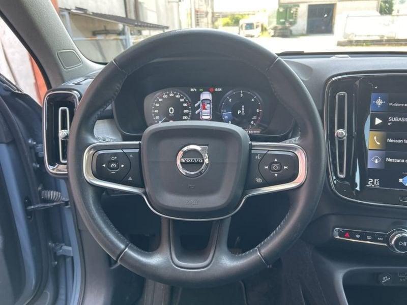 Volvo XC40 2.0 D3 MOMENTUM PRO AUTO MY21