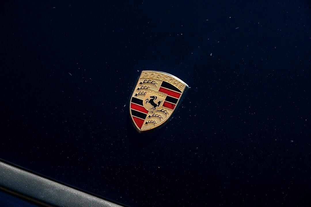 Porsche 911 964 Carrera 4 Cabriolet