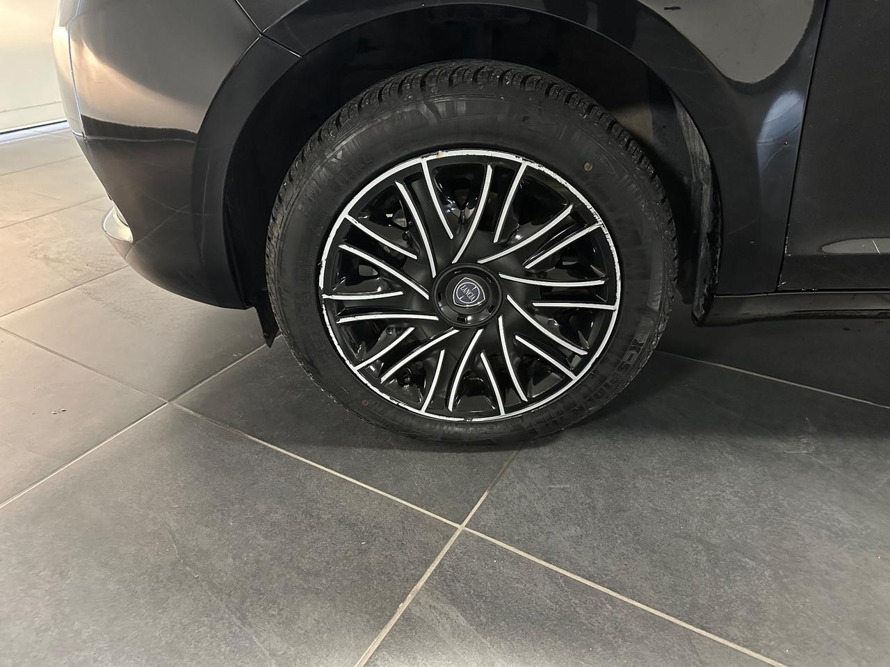 LANCIA YPSILON 1.0 HYBRID 69CV PRONTA CONSEGNA GARANZIA