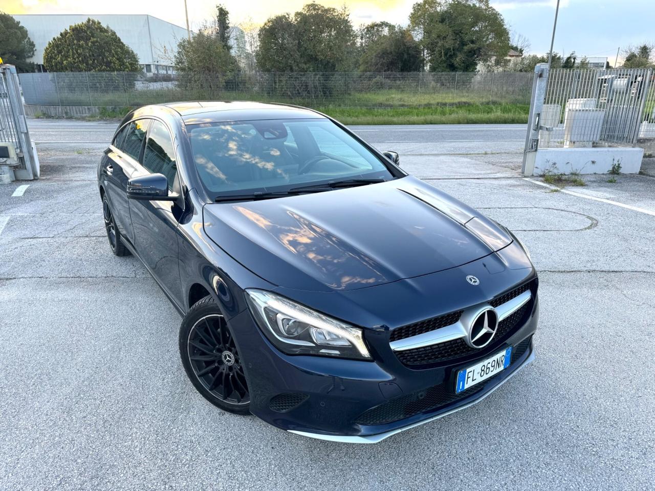 MERCEDES CLA 200d S.B. Sport - Tetto Led Navi