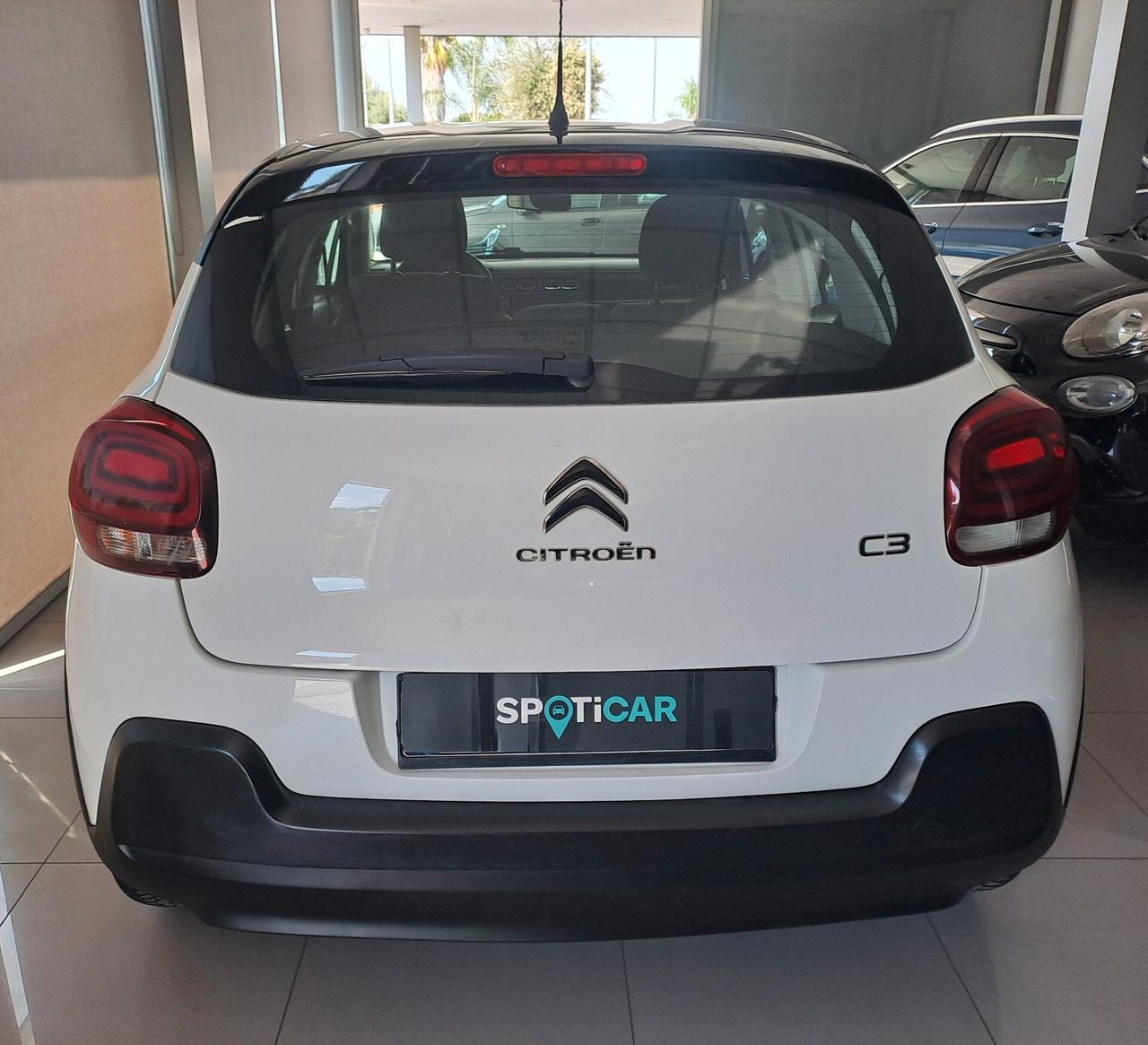 Citroen C3 1.2 Benzina 110cv EAT6 Shine km 51365