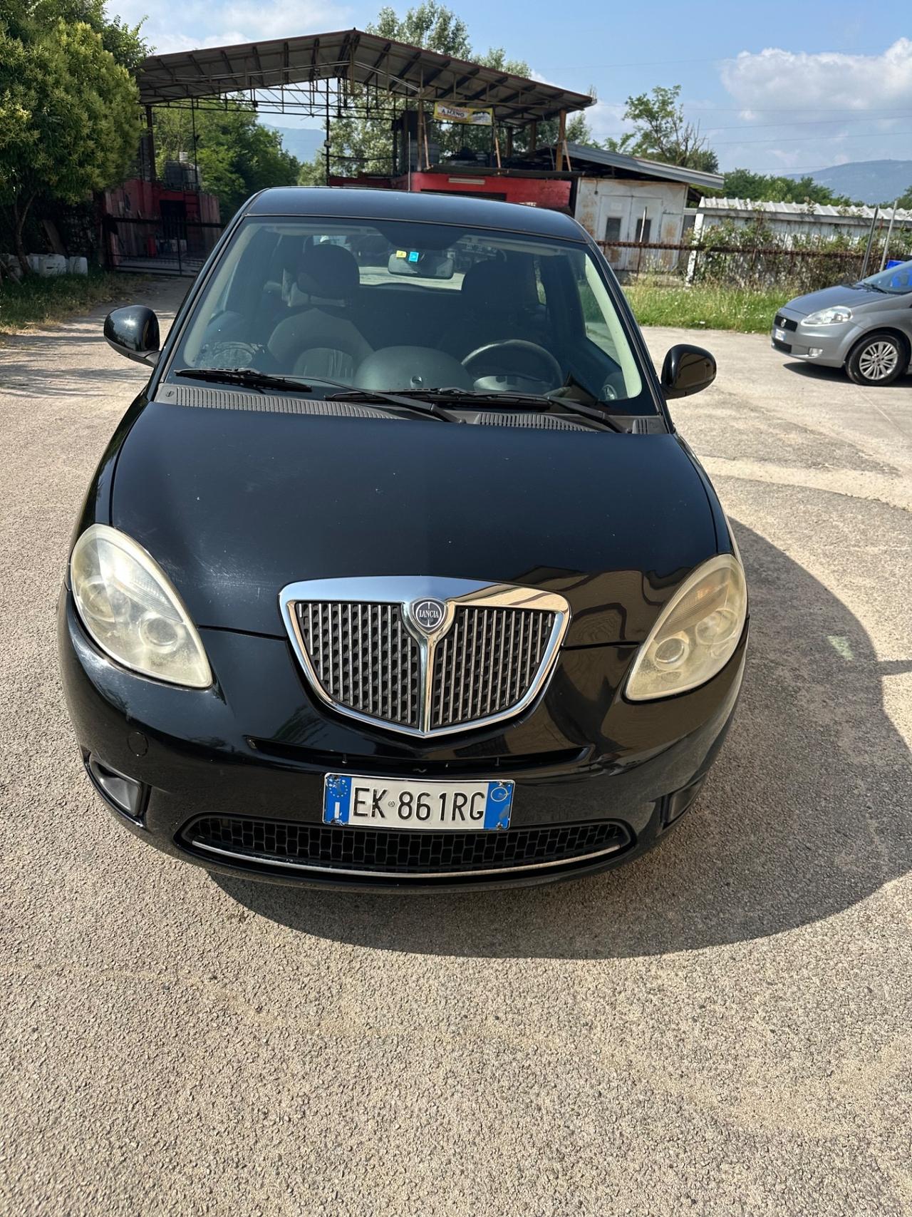 Lancia Ypsilon 1.3 MJT 75 CV