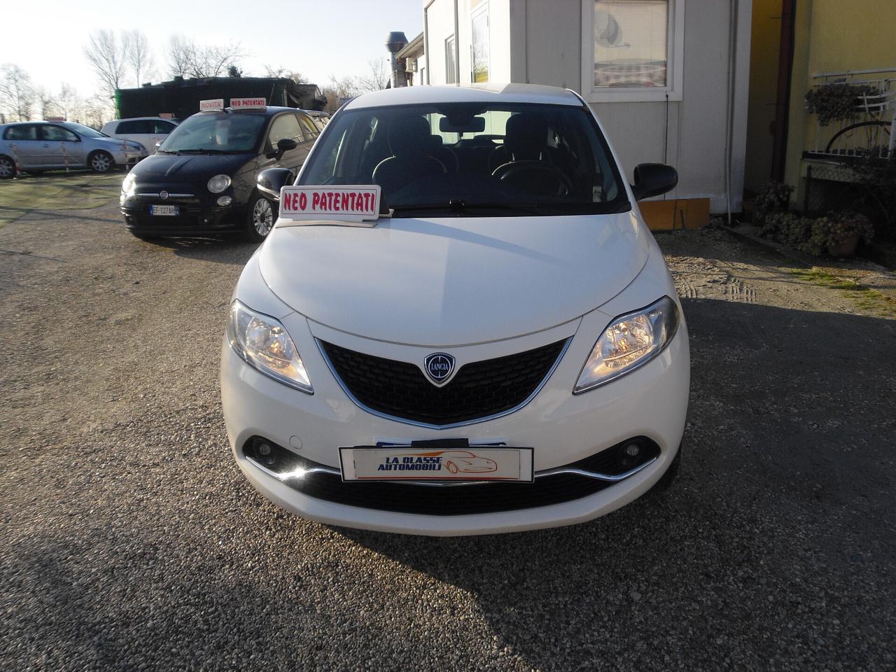 Lancia Ypsilon 1.3 MTJ 5P 95CV NEOPATENTATI SILVER