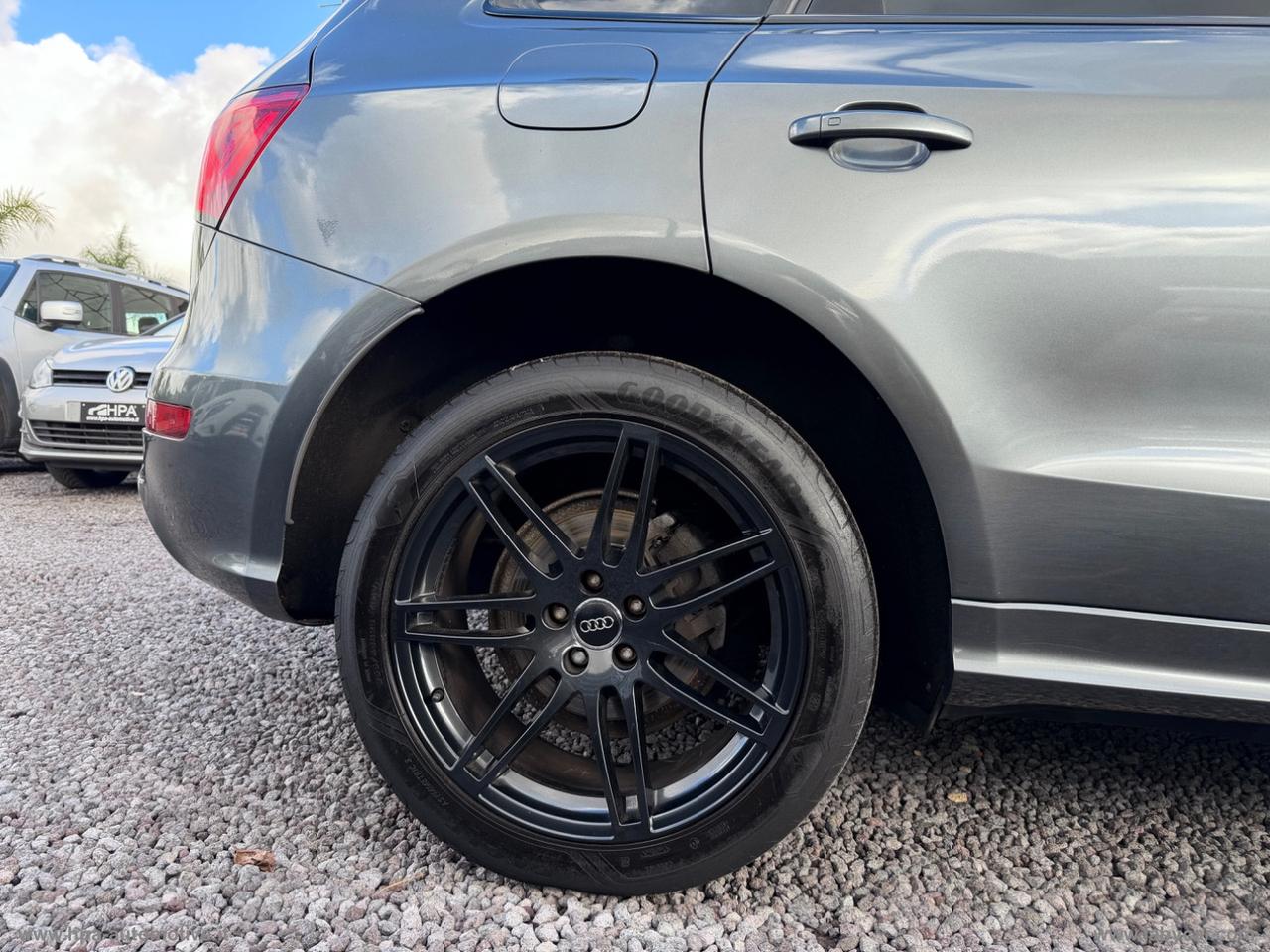 AUDI Q5 2.0TDI 190CV S-LINE Quattro S-tronic NAVI LED PELLE