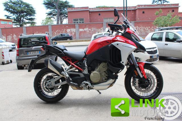 DUCATI Multistrada V4 S .