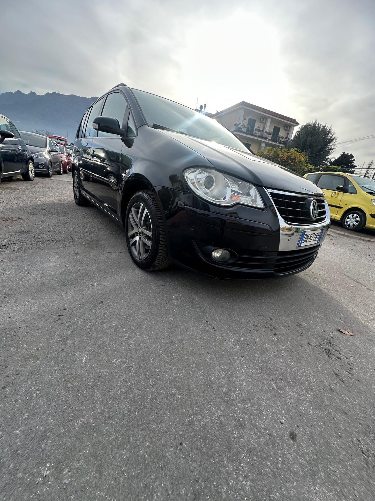 Volkswagen Touran 1.6 Trendline Bifuel G