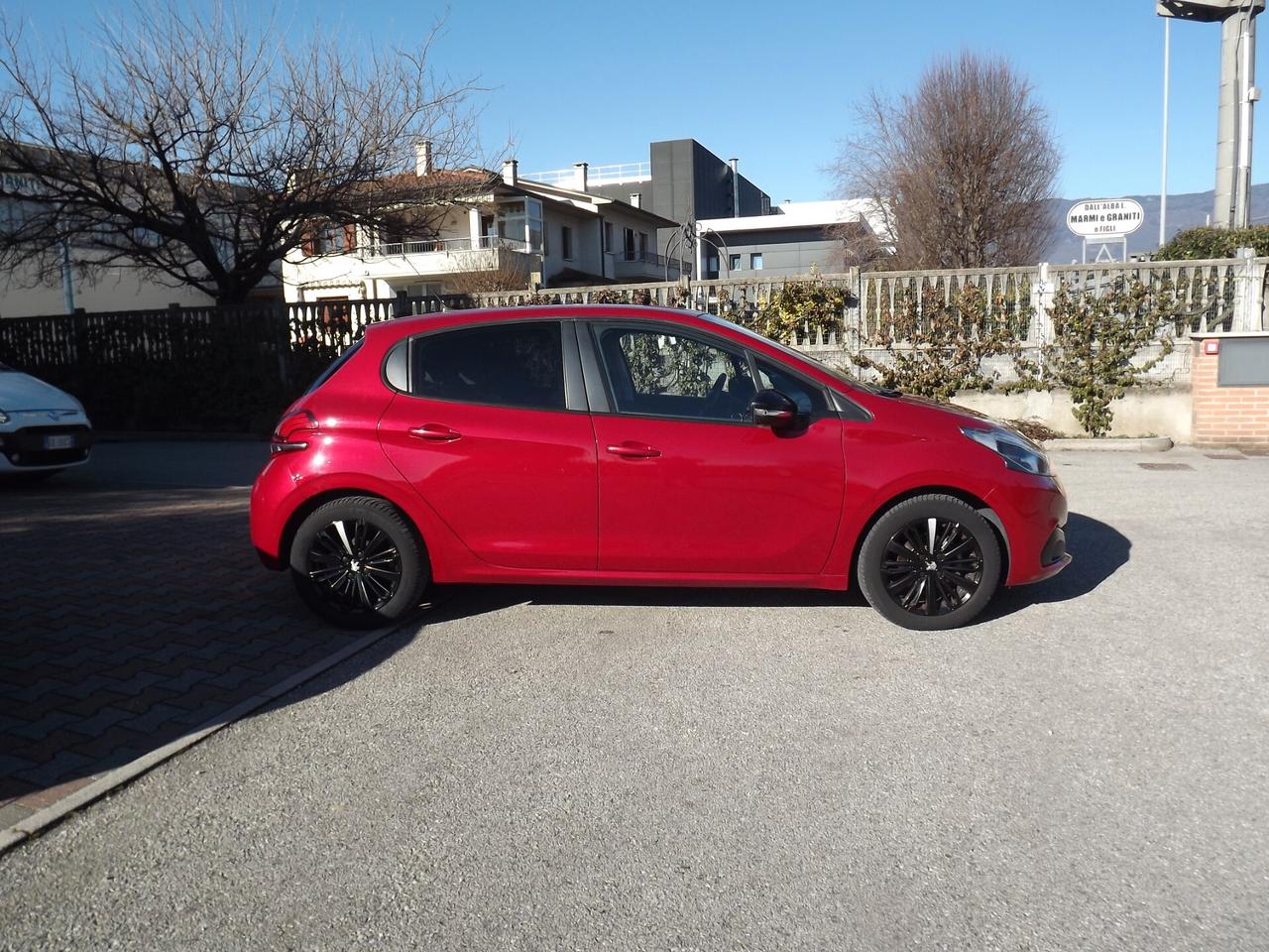 Peugeot 208 restyling 82 5 porte Allure