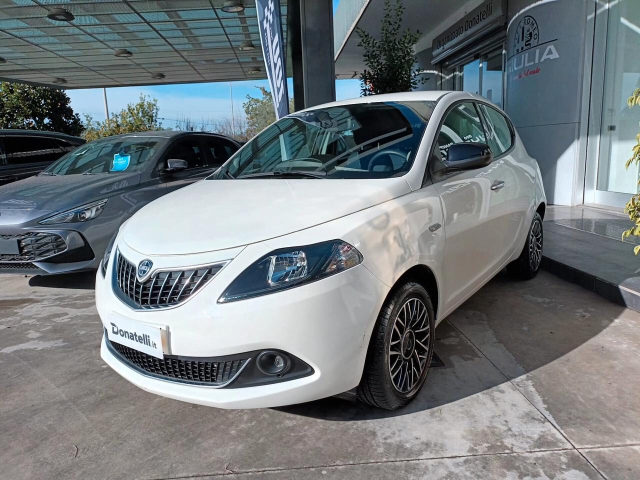 Lancia Ypsilon 1.0 PLATINO Hybrid 70 CV