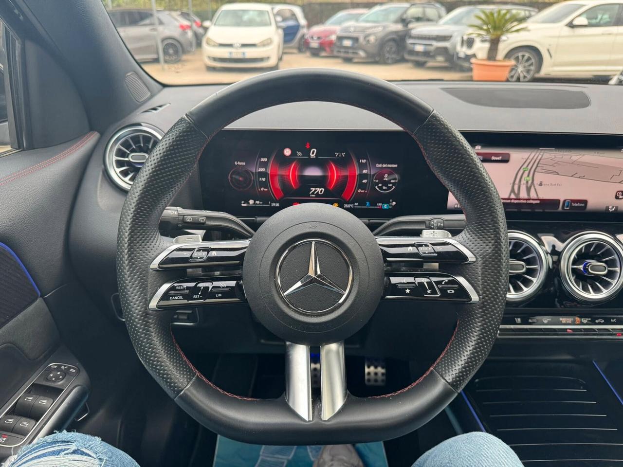 MERCEDES GLA200d PREMIUM PLUS AMG LINE + TETTO