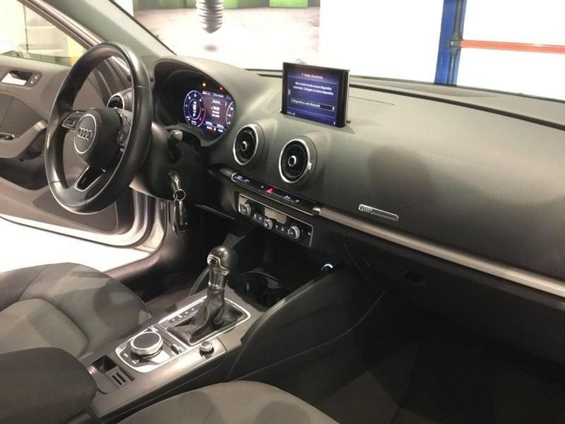Audi A3 30 TDI Business S-TRONIC