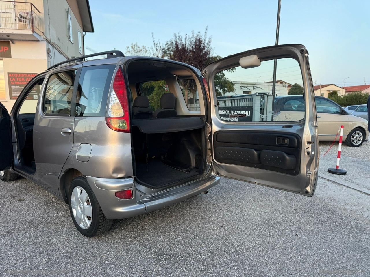 TOYOTA Verso 1.3 I 16V CAT SOL