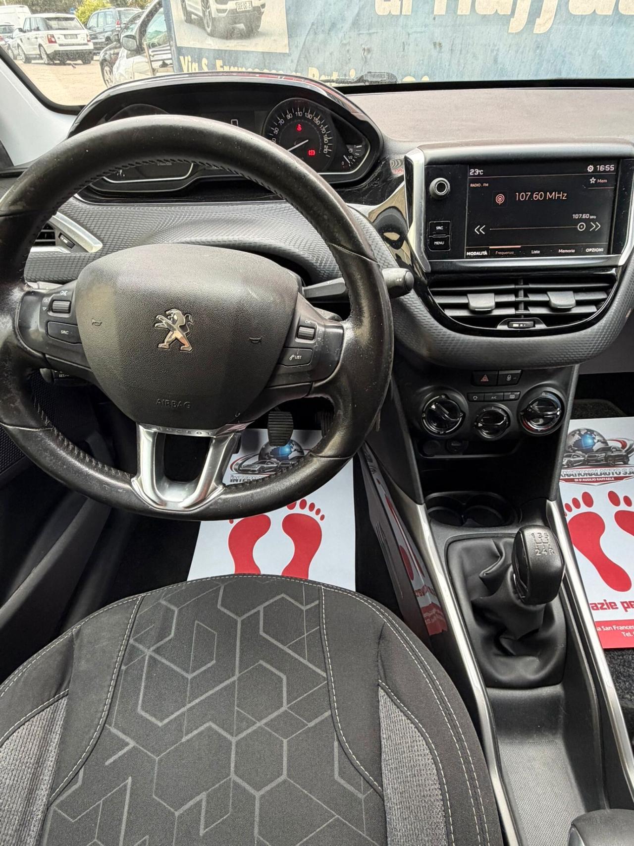 Peugeot 2008 BlueHDi 100 Black Matt