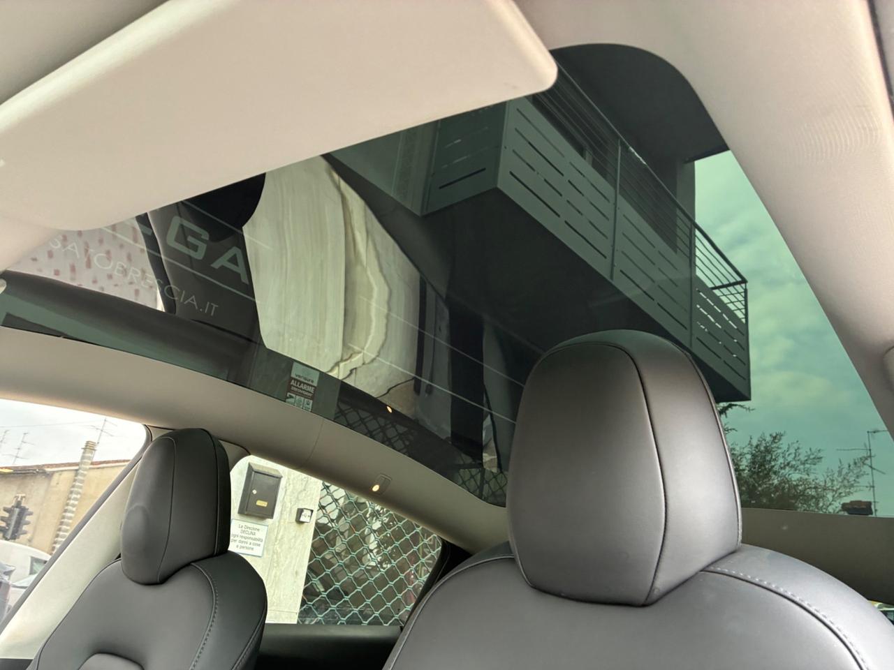 Tesla Model Y Long Range Dual Motor 4WD