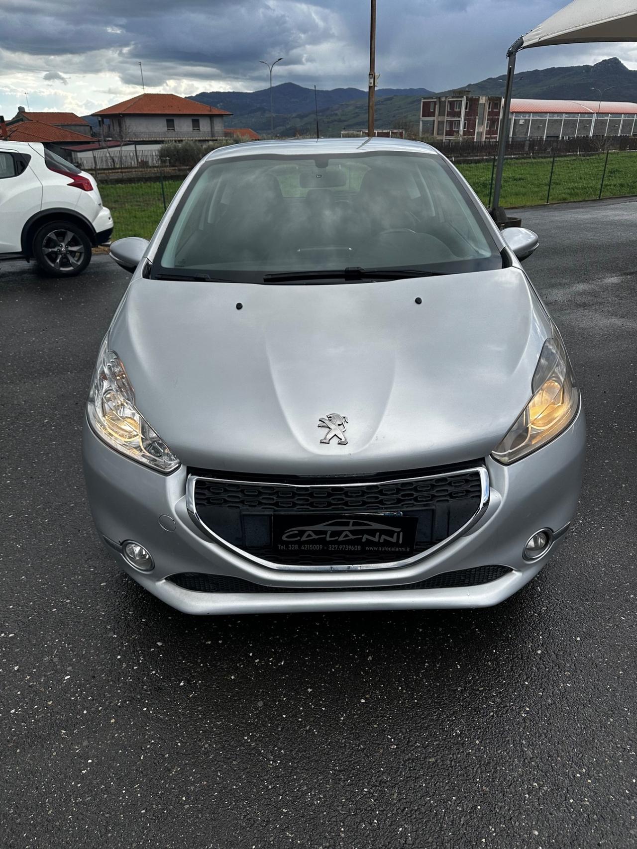 Peugeot 208 1.4 HDi 68 CV 3 porte Allure