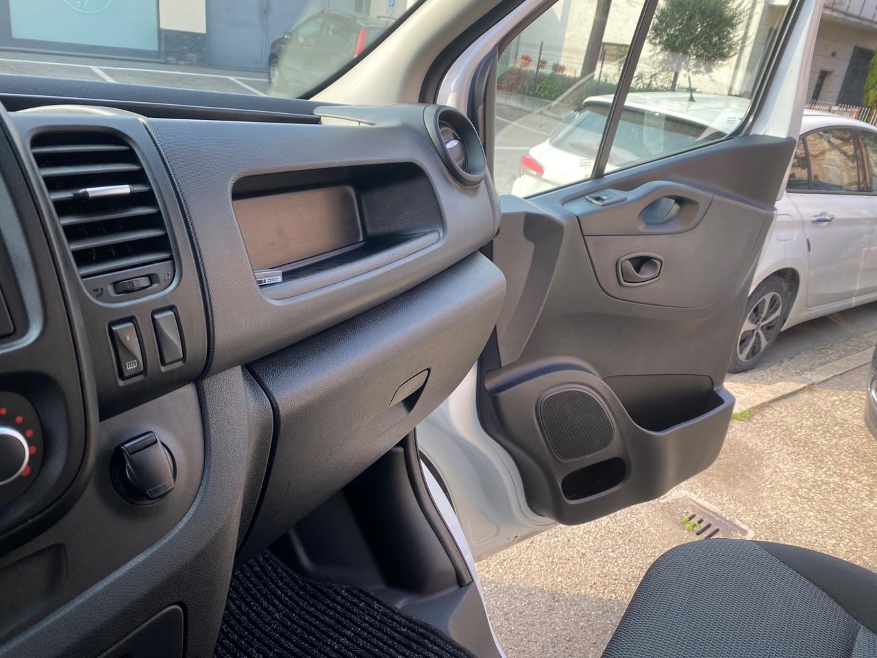 Renault Trafic T27 2.0 dCi 145CV TETTO ALTO 2 PORTE SCORREVOLI!!!