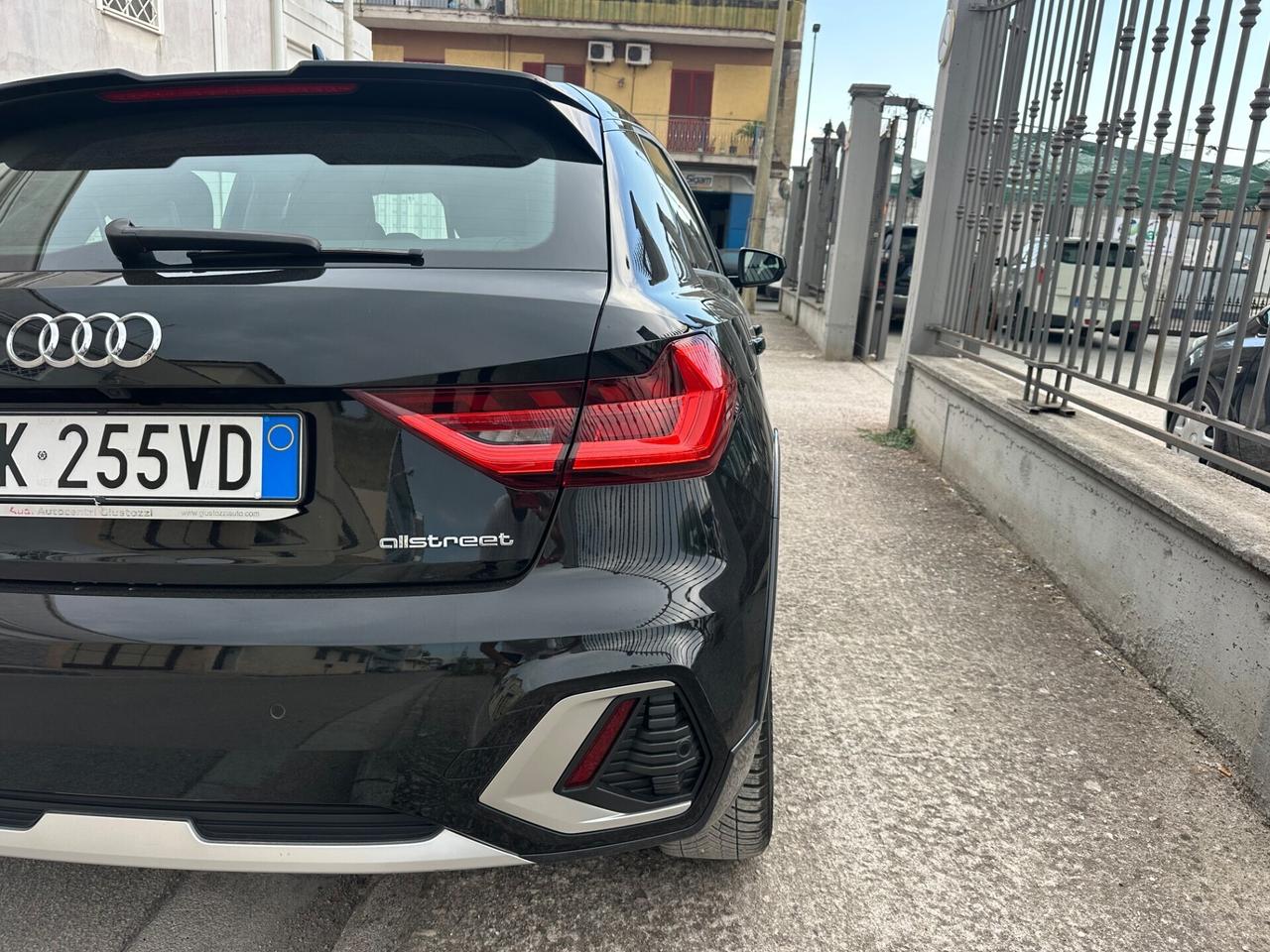 Audi A1 allstreet 30 TFSI Identity Contrast 2022