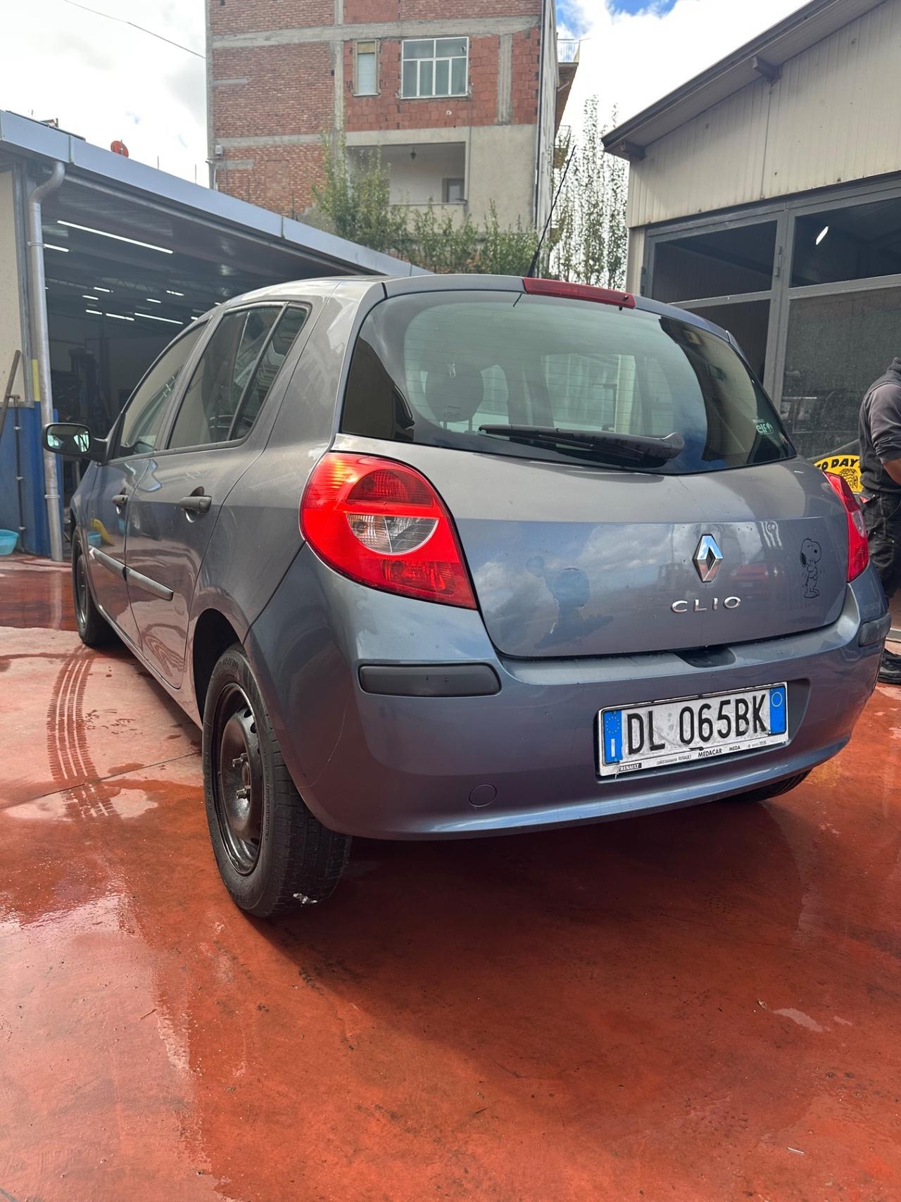 Renault Clio 1.2 16V 5 porte 4U Pack