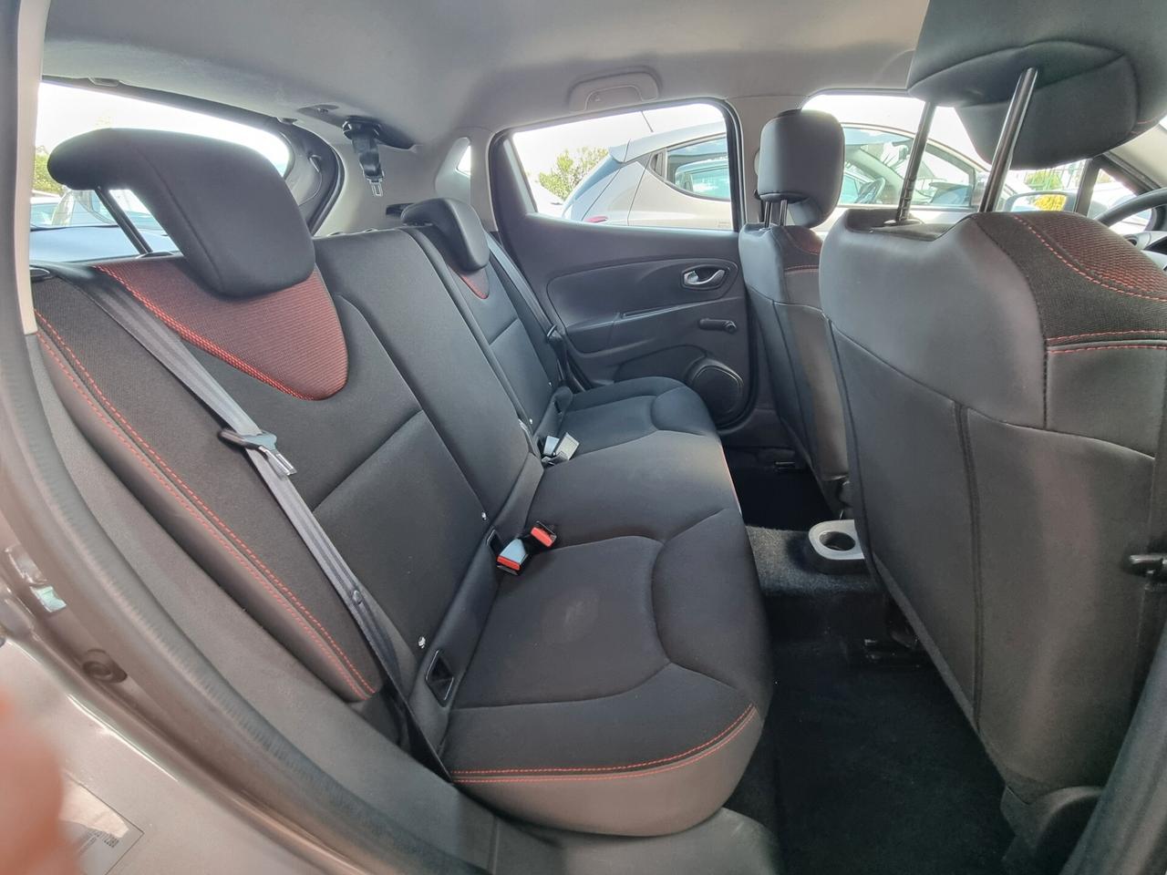 Renault Clio 1.2 75CV 5 porte Zen