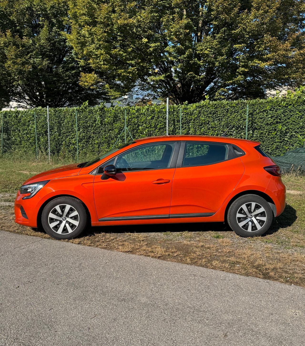 Renault Clio 1.0 SCe 49kw E6 Benz *28.000 km*