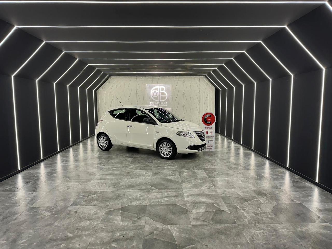 Lancia Ypsilon III 2011 1.2 8v Platinum