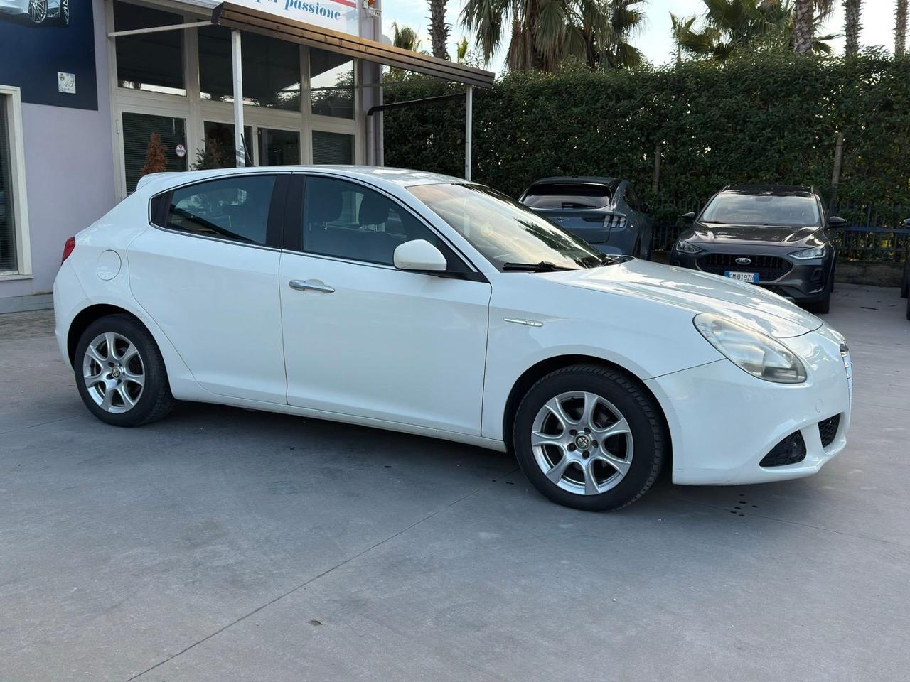 Alfa Romeo Giulietta 1.6 JTDm-2 105 CV Distinctive