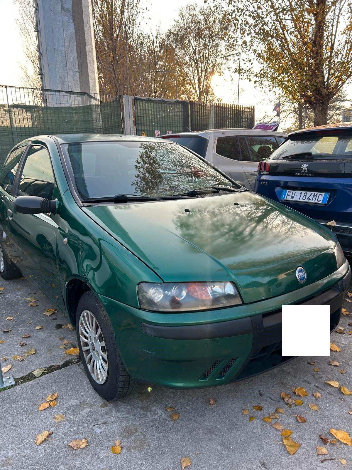 Fiat Punto 1.2i 16V cat 3 porte ELX ok neo patentati