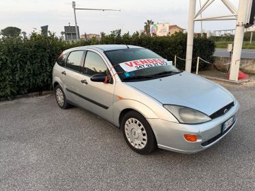 Ford Focus 1.8 TDDi cat 5p. Ghia