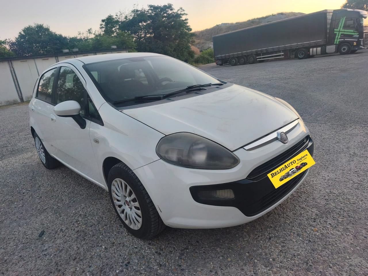 Fiat Punto 2011----1.2 Benzina Neopatentati