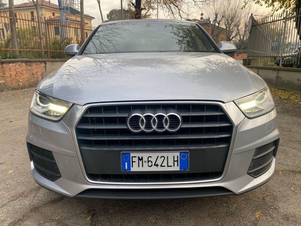 Audi Q3 2.0 TDI 120 CV business sport