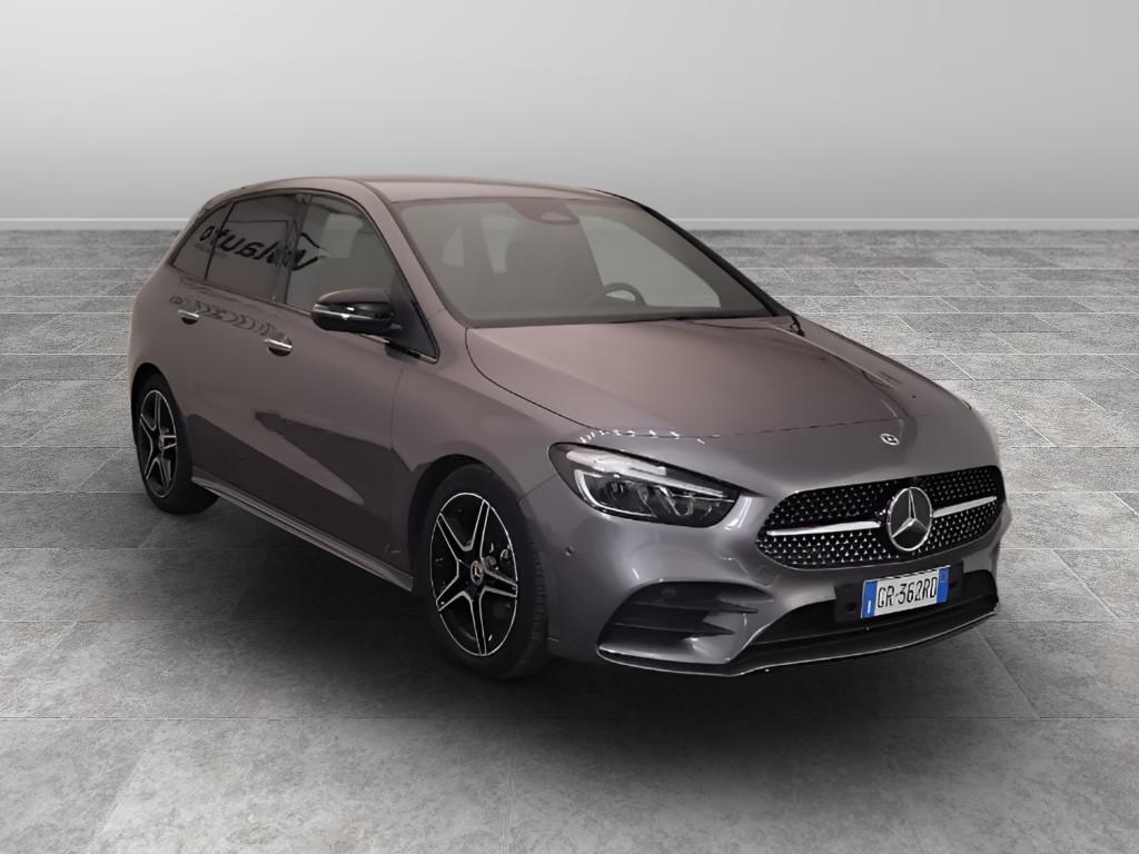 Mercedes-Benz Classe B - W247 2023 - B 180 d AMG Line Advanced Plus auto