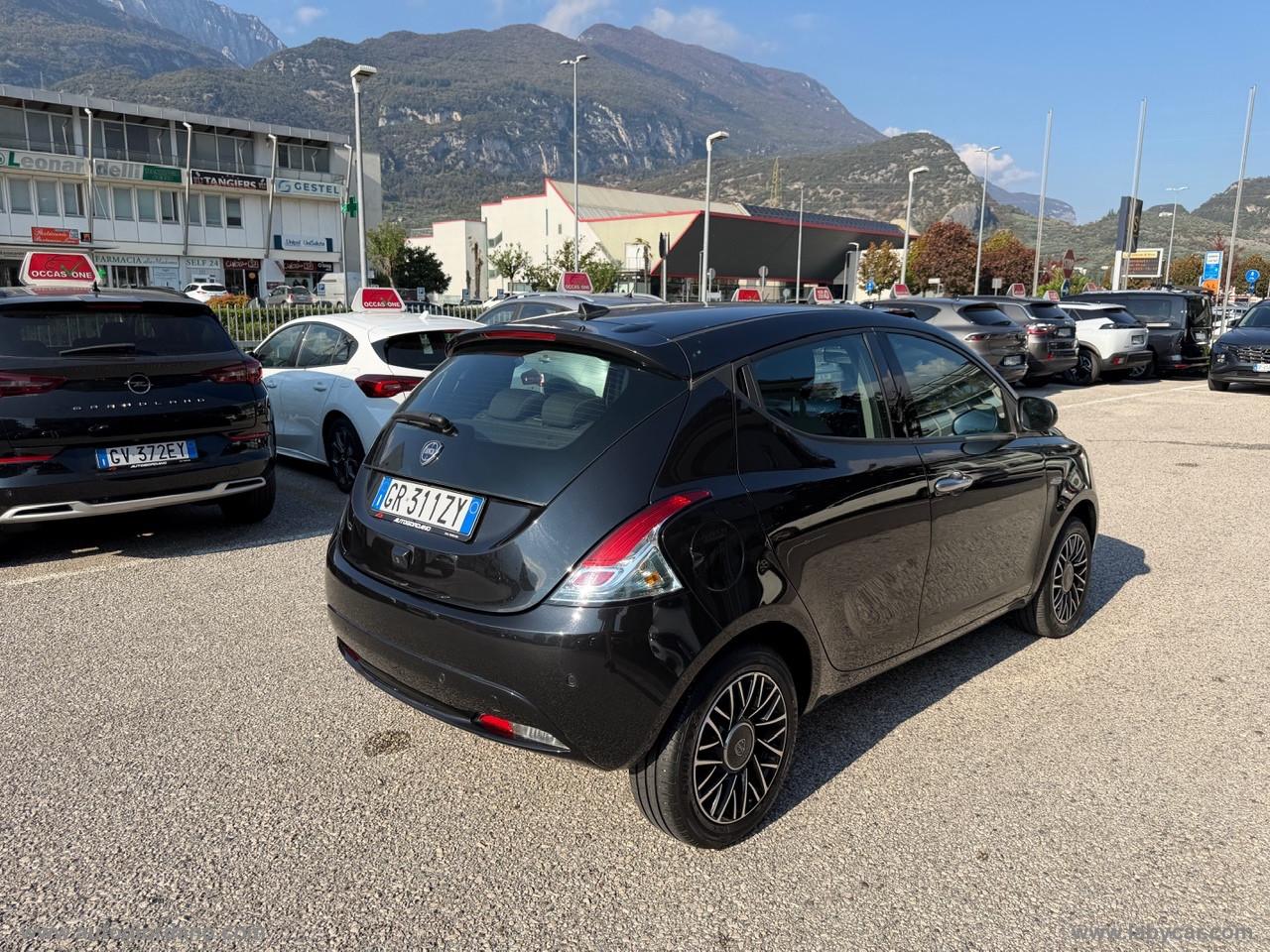 LANCIA Ypsilon 1.0 FireFly 5p.S&S Hyb. Platino