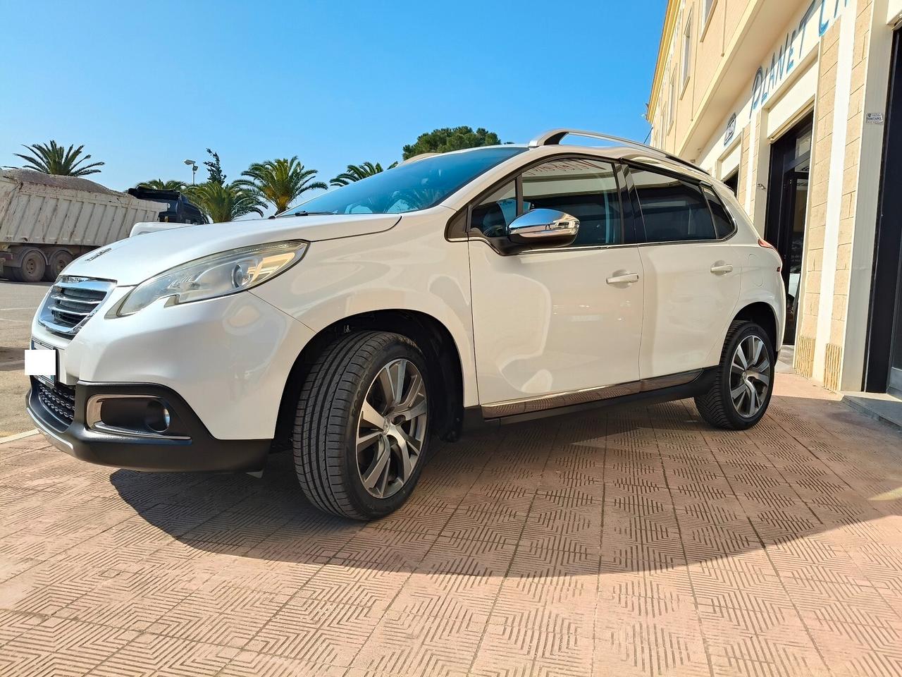 Peugeot 2008 1.6 e-HDi 115 CV Stop&Start Féline