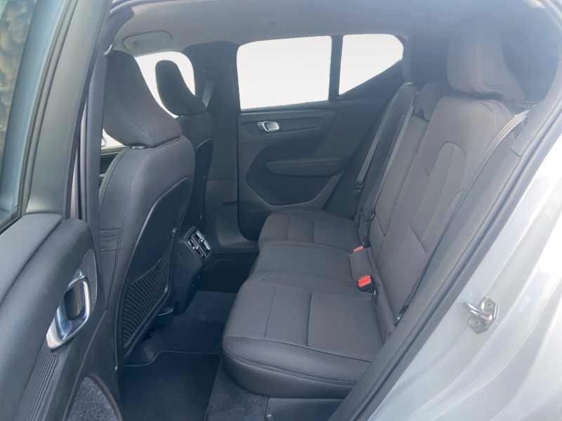 VOLVO XC40 1.5 t2 Momentum Pro AuTo