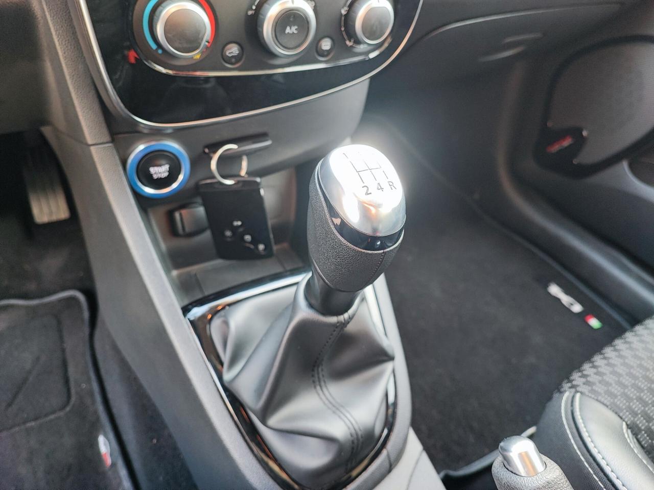 Renault Clio dCi 8V 75 CV 5 porte Moschino Life