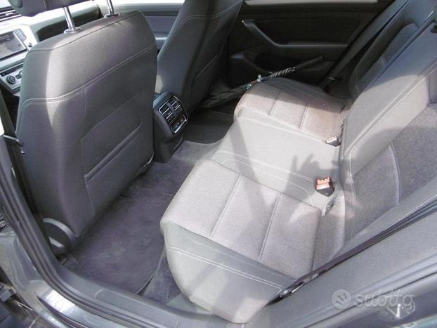 VOLKSWAGEN Passat Business Variant 2.0 TDI Execu