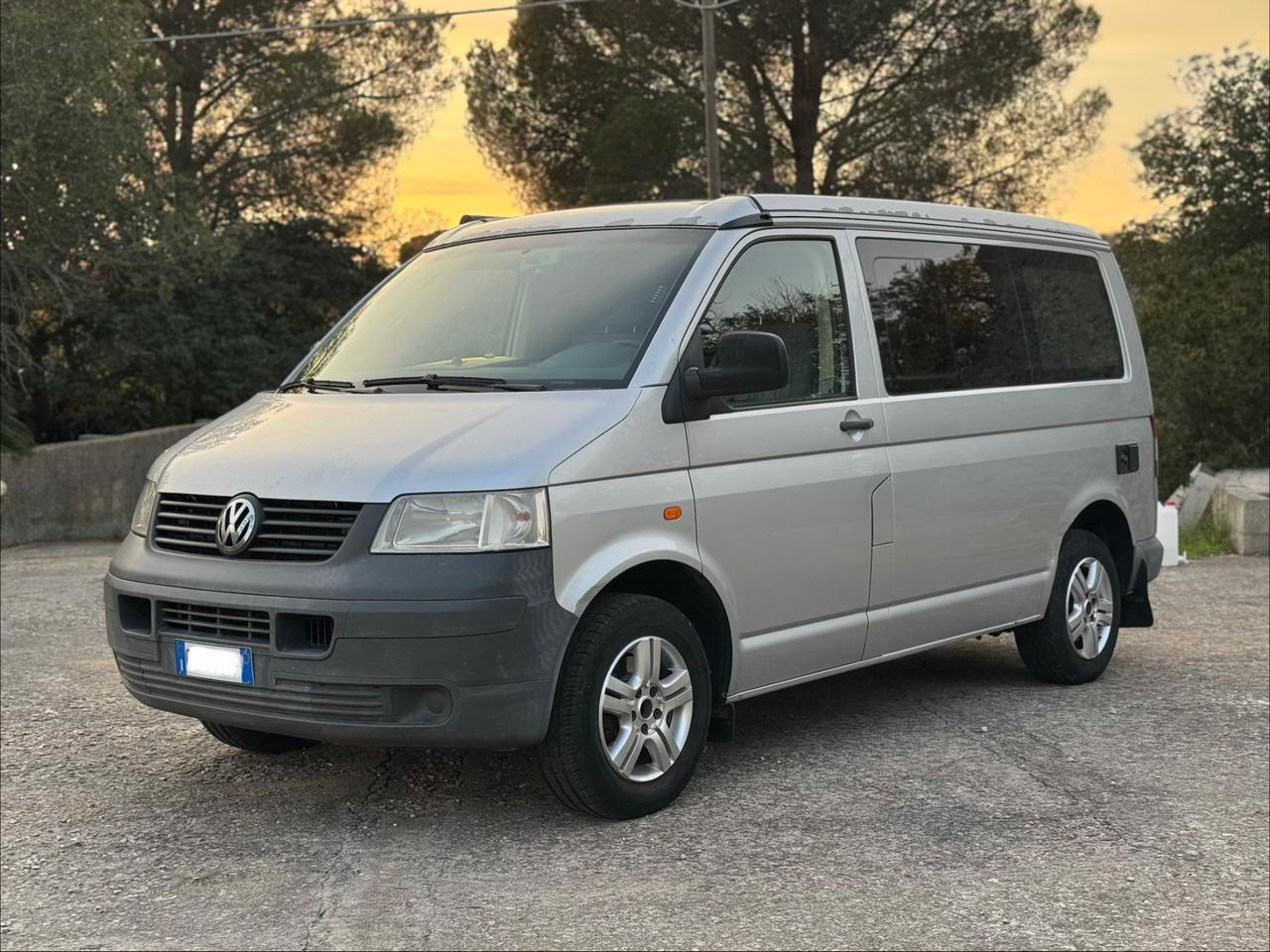 Volkswagen T5 california 2.5TDI 131cv