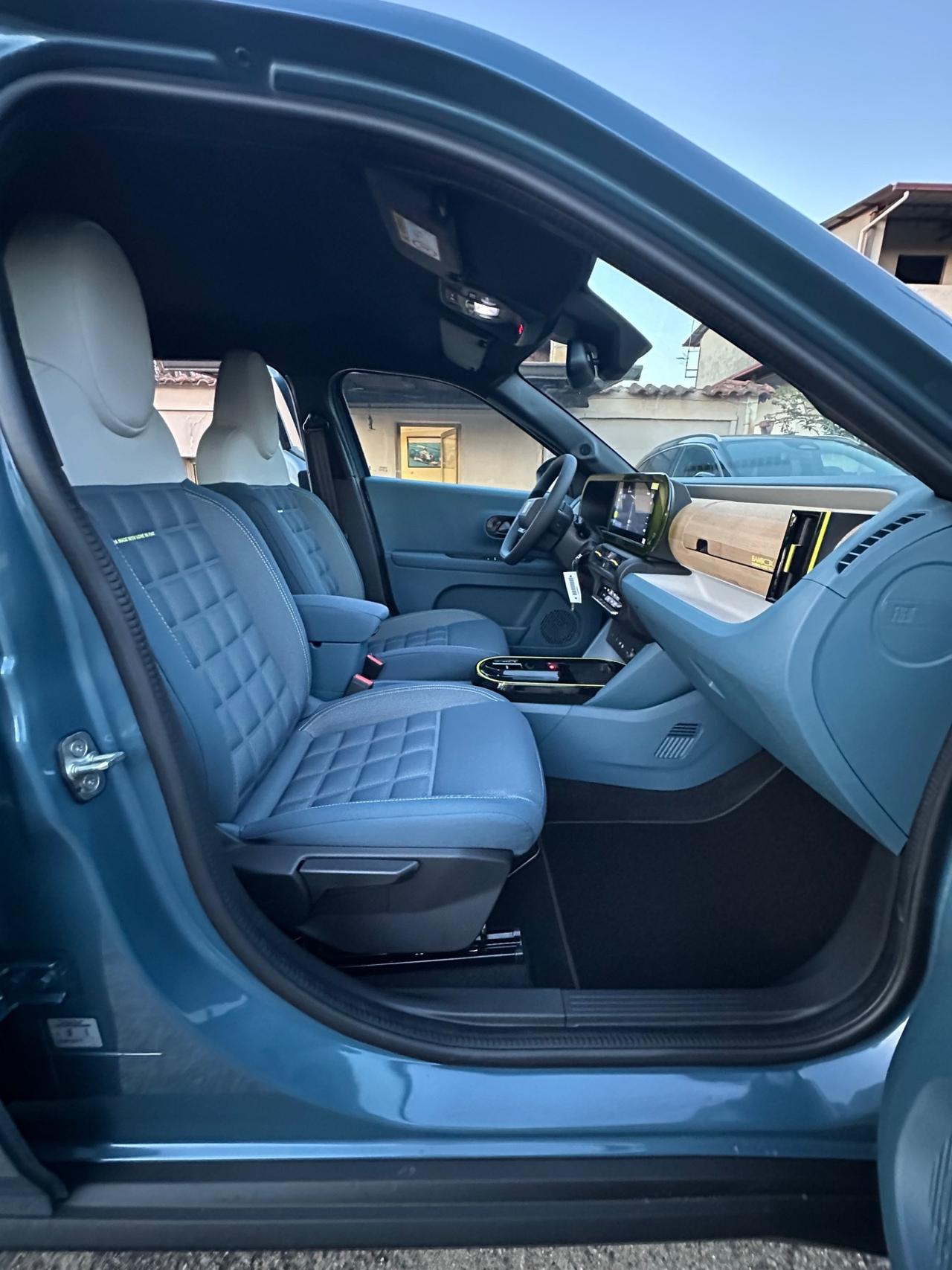 Fiat Grande Panda 1.2 Hybrid 110 CV S&S La Prima