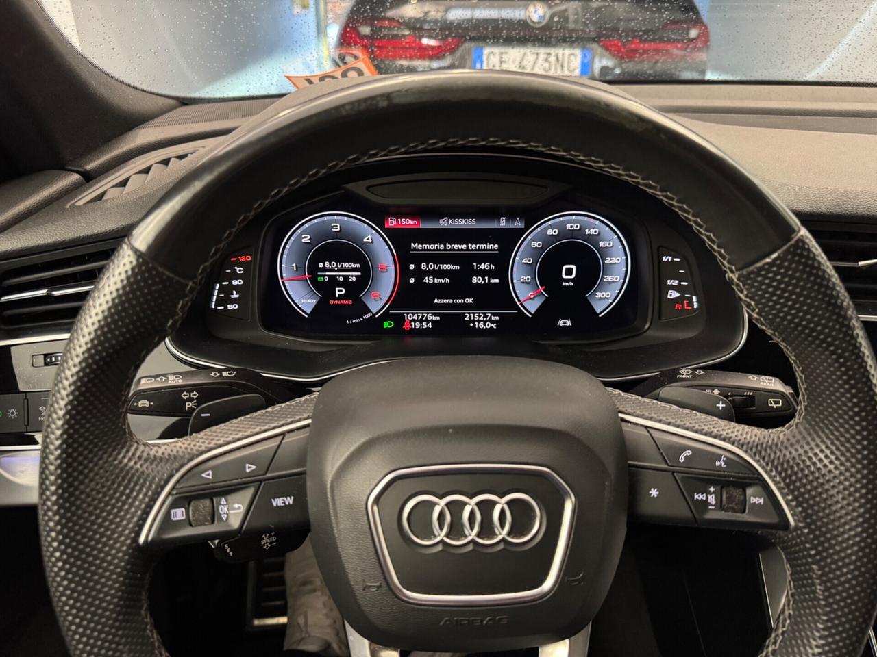 Audi Q8 45 TDI quattro tiptronic S-LINE..