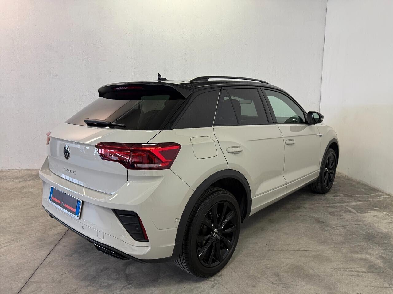Volkswagen T-Roc 1.5 Tsi R-Line Dsg ** condizioni pari al nuovo ** Garanzia Volkswagen ** prezzo reale senza vincoli di finanziamento **