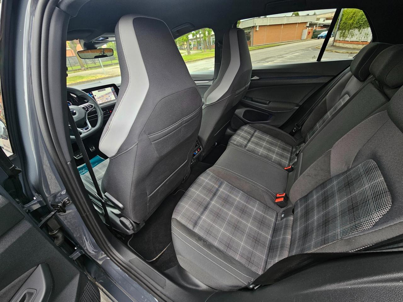 Volkswagen Golf 8 GTD 200CV AUTOMATICO STRAFULL