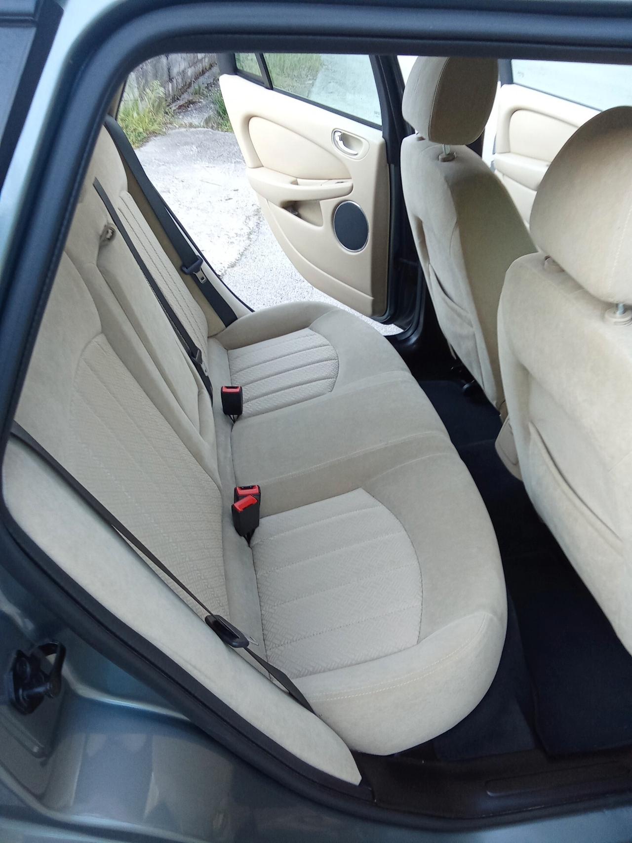 Jaguar X-Type 2.2D cat Wagon nuovo nuovo