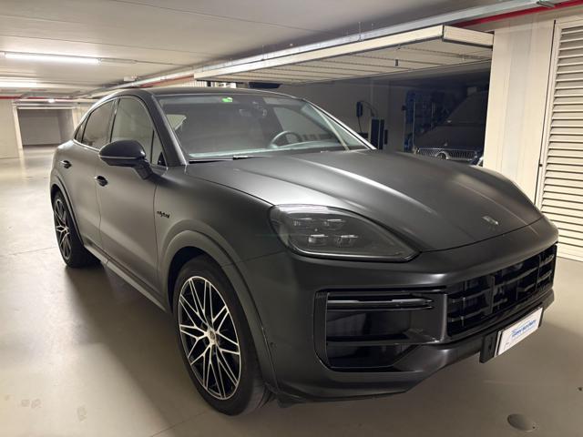 PORSCHE Cayenne Coupé 4.0 V8 Turbo E-Hybrid IVA ESPOSTA