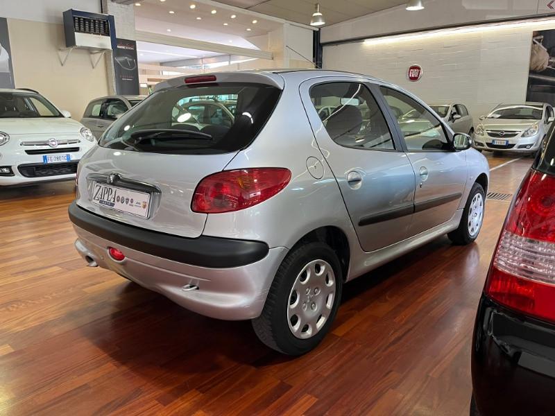 PEUGEOT 1.4 5p. aut. XT