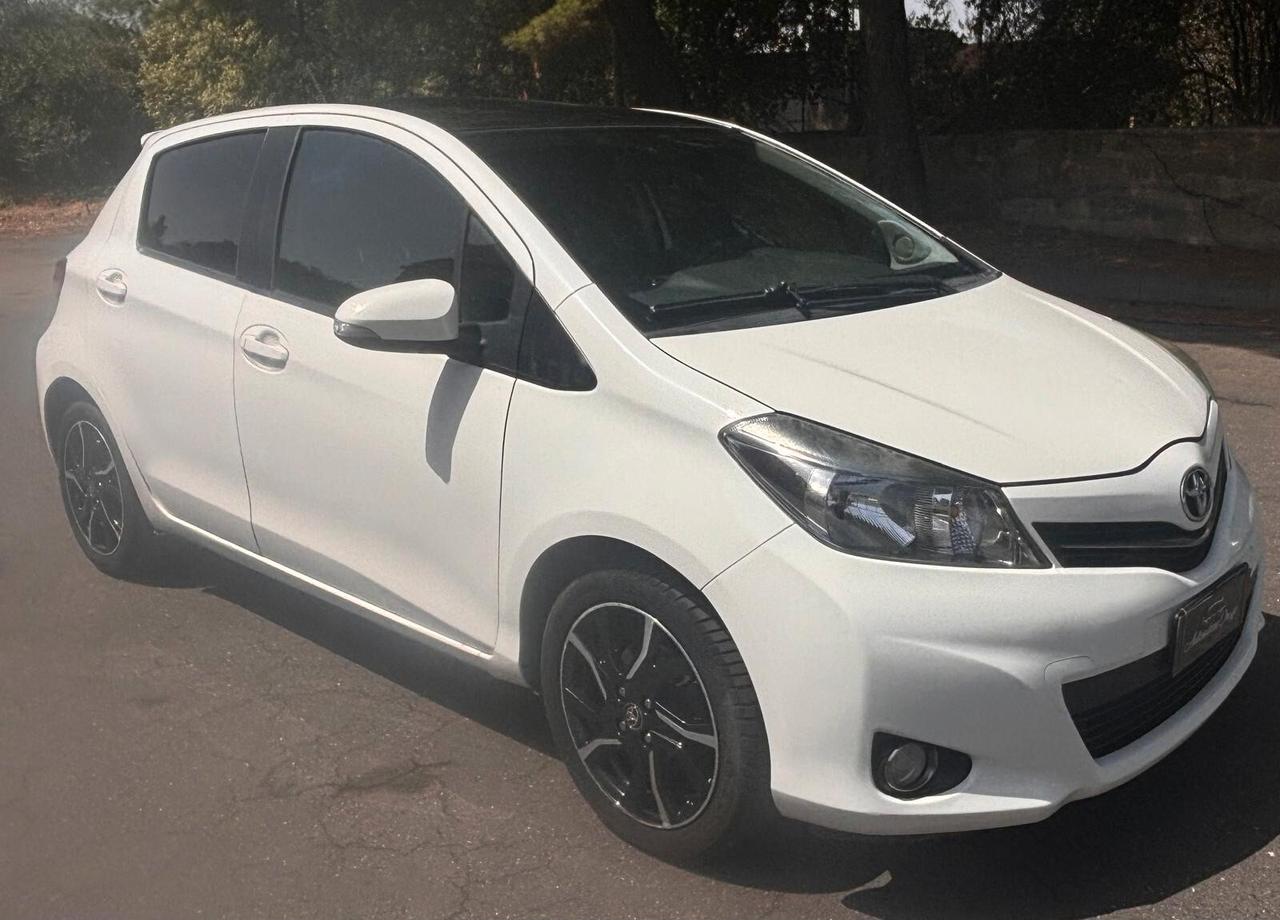 Toyota Yaris 1.3 5 porte Lounge