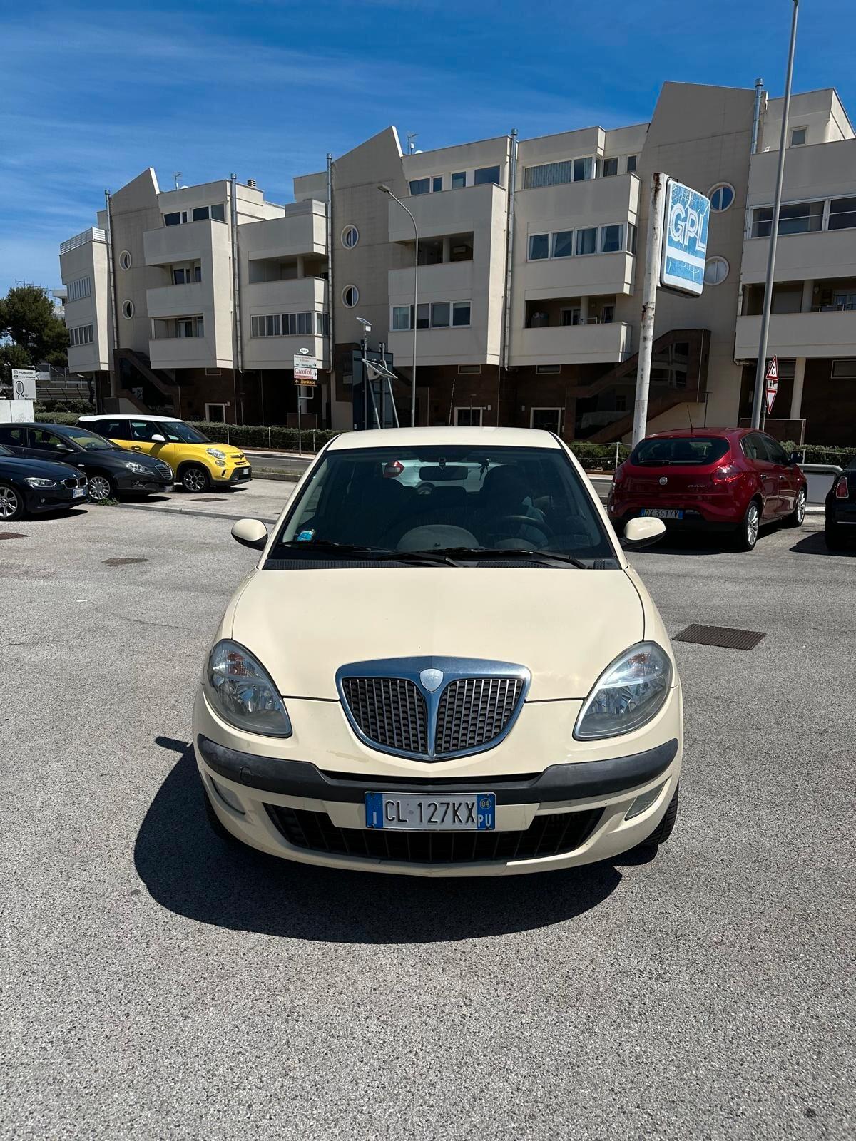 Lancia Ypsilon 1.3 Multijet 16V Platino