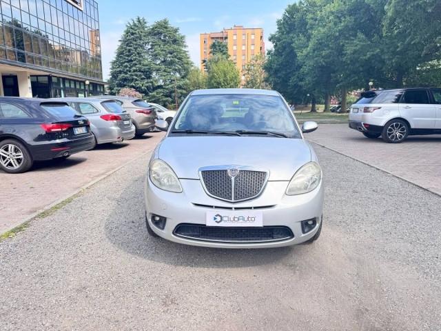 Lancia Ypsilon 1.2 8v Argento