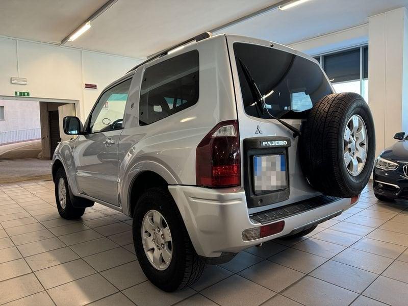 Mitsubishi Pajero Pajero 3.2 DI-D 16V 3p. Intense